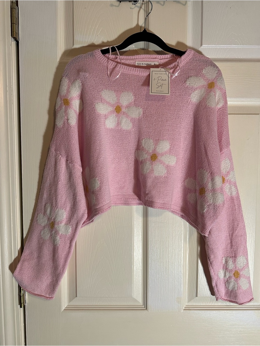 moon & madison Pink Daisy Crop Sweater